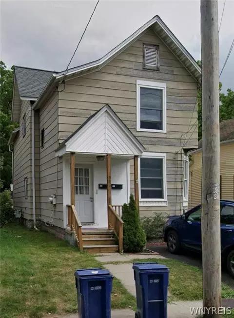 288 Prospect St, Lockport, NY 14094