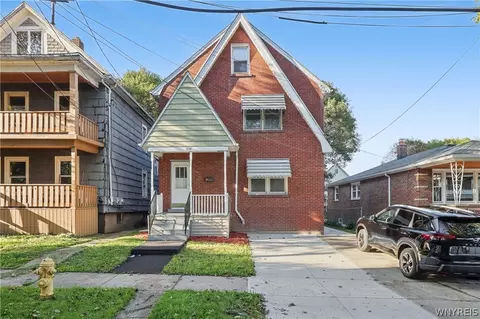 1744 Welch Ave, Niagara Falls, NY 14303