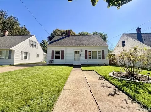 537 77th St, Niagara Falls, NY 14304