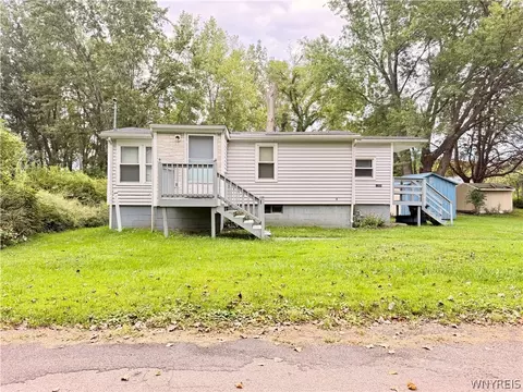 12806 Mott Rd, Hanover, NY 14081