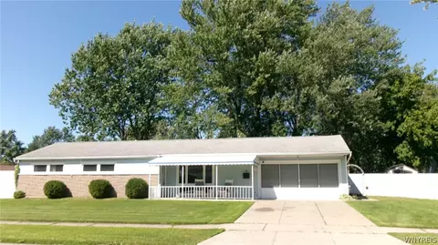 11 Alys Dr E, Depew, NY 14043
