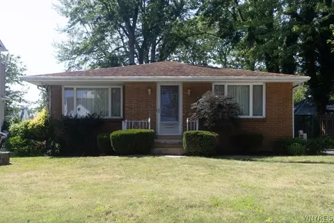 220 Maynard Dr, Amherst, NY 14226