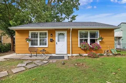 81 A St, Niagara Falls, NY 14303