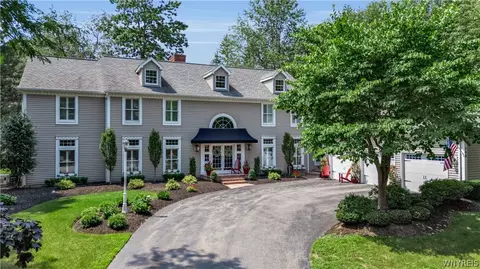 163 Roxbury Park, East Amherst, NY 14051