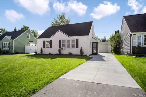 288 Vicksburg Ave, Tonawanda, NY 14150