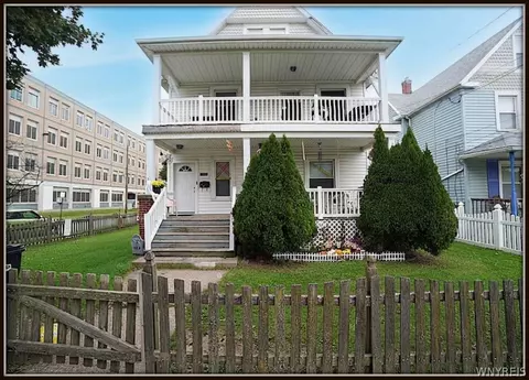 1304 Walnut Ave, Niagara Falls, NY 14301