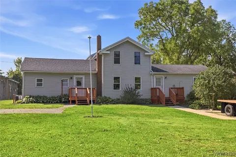 1868 Indian Falls Rd, Pembroke, NY 14036