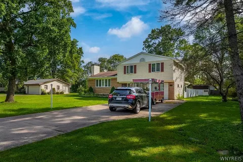 3383 Baseline Rd, Grand Island, NY 14072