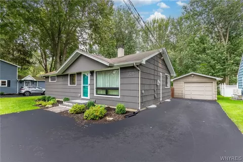 2225 Dodge Rd, East Amherst, NY 14051