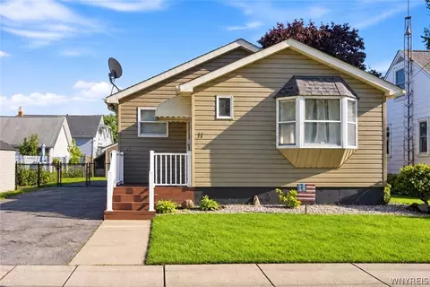 11 Schuler Ave, Tonawanda, NY 14150