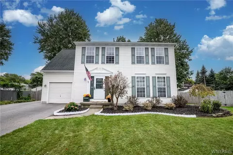 87 Azure Pine Ct, Amherst, NY 14228
