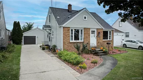 70 Wilshire Rd, Cheektowaga, NY 14225