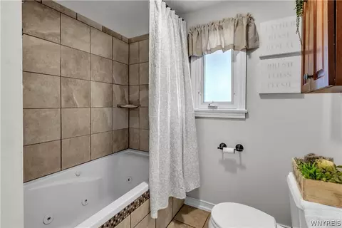 Bath - 282 Longnecker St, Buffalo, NY 14206 photo 2 of 3