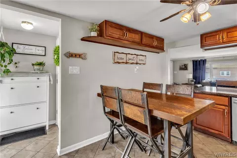 Entry Way - 282 Longnecker St, Buffalo, NY 14206 photo 1 of 3