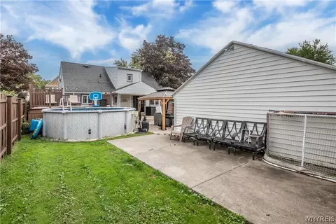 Exterior - 282 Longnecker St, Buffalo, NY 14206 photo 12 of 12