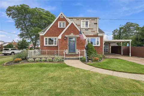 192 Eastland Pkwy, Cheektowaga, NY 14225