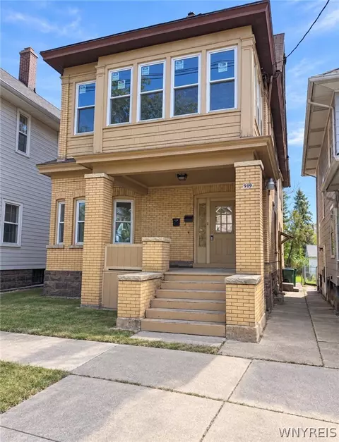 919 Ferry Ave, Niagara Falls, NY 14301