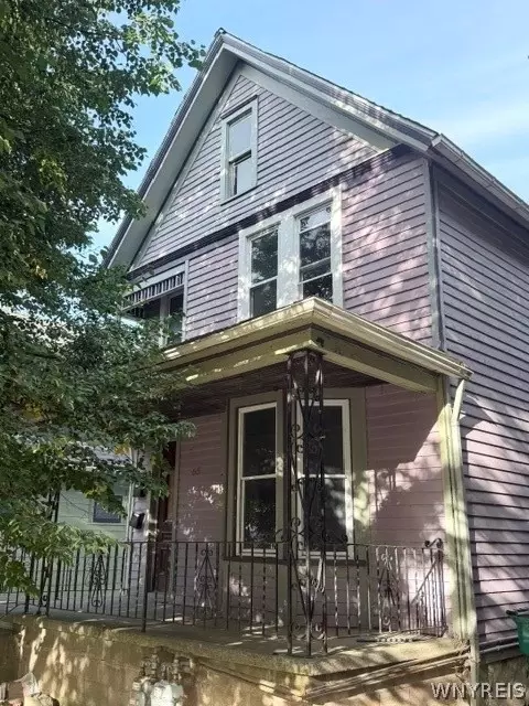 65 Baynes St, Buffalo, NY 14213