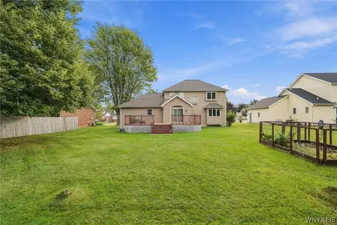 Exterior - 44 E Home Rd, Bowmansville, NY 14026 photo 7 of 10