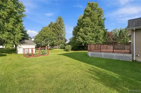 Exterior - 44 E Home Rd, Bowmansville, NY 14026 photo 2 of 10