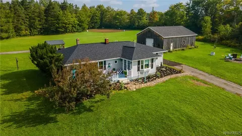 203 Kern Rd, Bennington, NY 14037