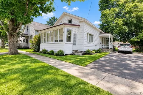 23 Martha St, Ellicottville, NY 14731