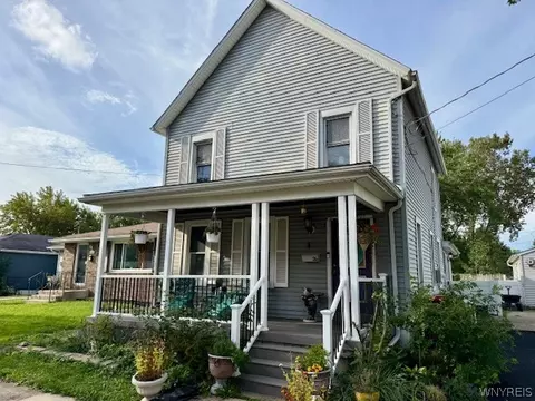 26 E Drullard Ave, Lancaster, NY 14086