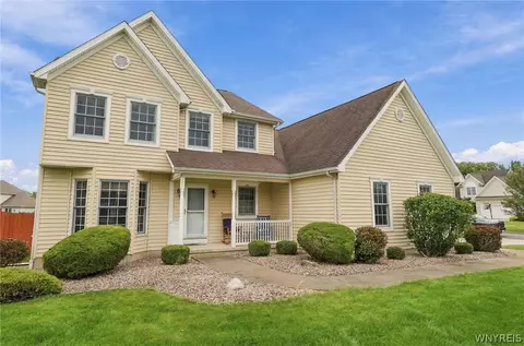 151 Independence Ln, Grand Island, NY 14072