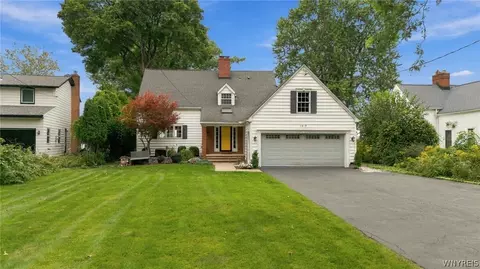 1819 Winter Rd, Grand Island, NY 14072