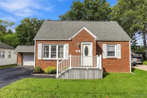 24 Greymont Ave, West Seneca, NY 14224