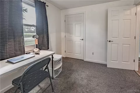 Bedroom - 2392 Checkered Tavern Rd, Hartland, NY 14008 photo 5 of 5
