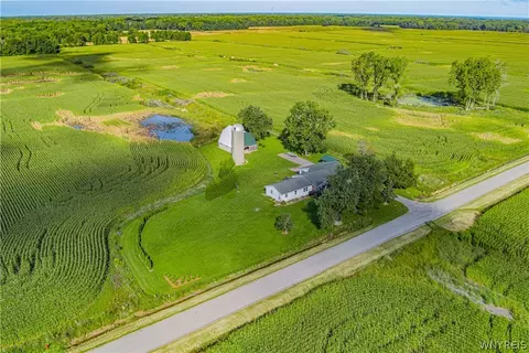 View/Area - 2392 Checkered Tavern Rd, Hartland, NY 14008 photo 1 of 2