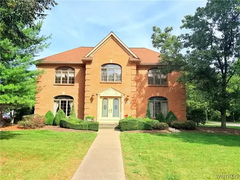 26 Countryside Ln, Cheektowaga, NY 14227