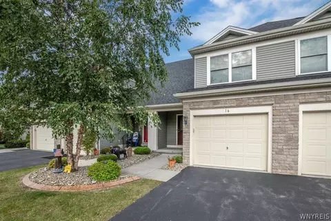 16 Cumberland St, Lancaster, NY 14086