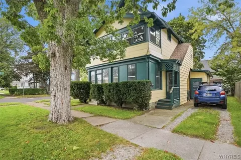 350 Thompson St, North Tonawanda, NY 14120
