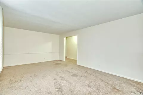 Living - 215 Noridge Dr, Irondequoit, NY 14622 photo 3 of 4