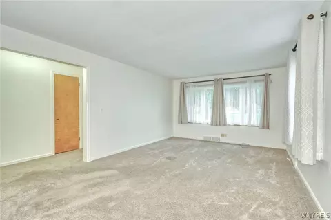 Living - 215 Noridge Dr, Irondequoit, NY 14622 photo 2 of 4