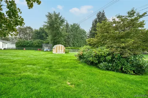 Exterior - 215 Noridge Dr, Irondequoit, NY 14622 photo 3 of 4