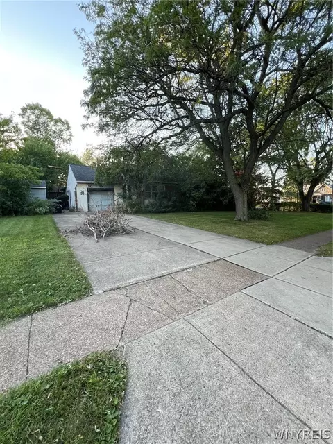 54 N Colvin Pl, Buffalo, NY 14223