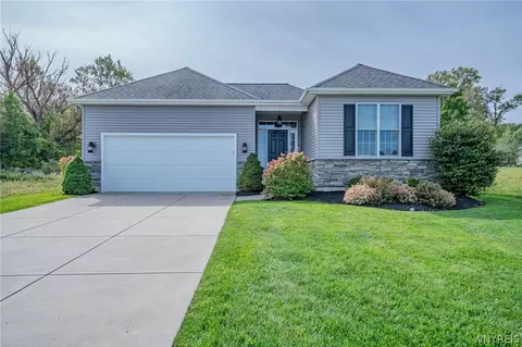5383 Alderbrook Ln, Clarence, NY 14031
