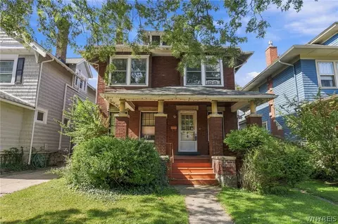 8 Berkley Pl, Buffalo, NY 14209