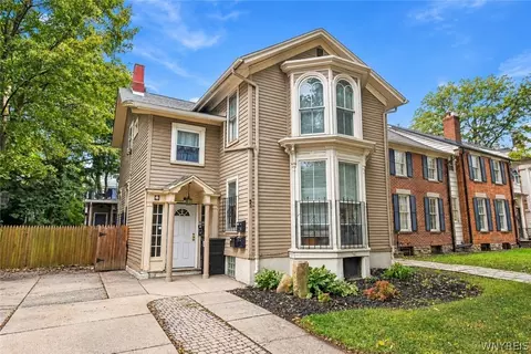 32 Irving Pl, Buffalo, NY 14201