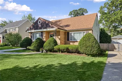 309 Bernhardt Dr, Amherst, NY 14226