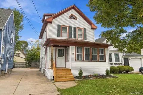 2624 Porter Rd, Niagara Falls, NY 14305