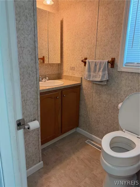 Bath - 330 Parkview Dr, Arcade, NY 14009 photo 1 of 2