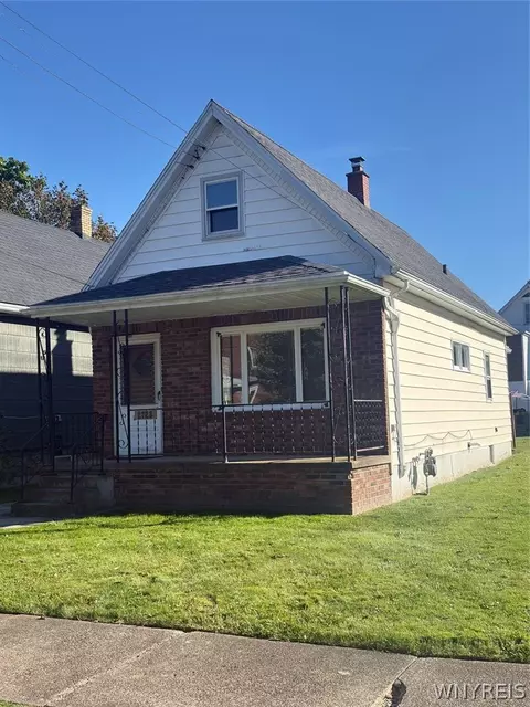2723 Livingston Ave, Niagara Falls, NY 14303