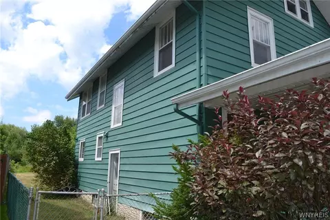 Exterior - 107 S Main St, Evans, NY 14006 photo 2 of 5