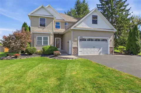 6345 Shawnee Rd, Wheatfield, NY 14120