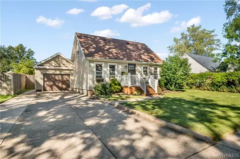 16 Cloverdale Rd, Cheektowaga, NY 14225