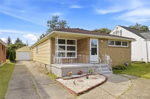 95 Argyle Ave, Amherst, NY 14226